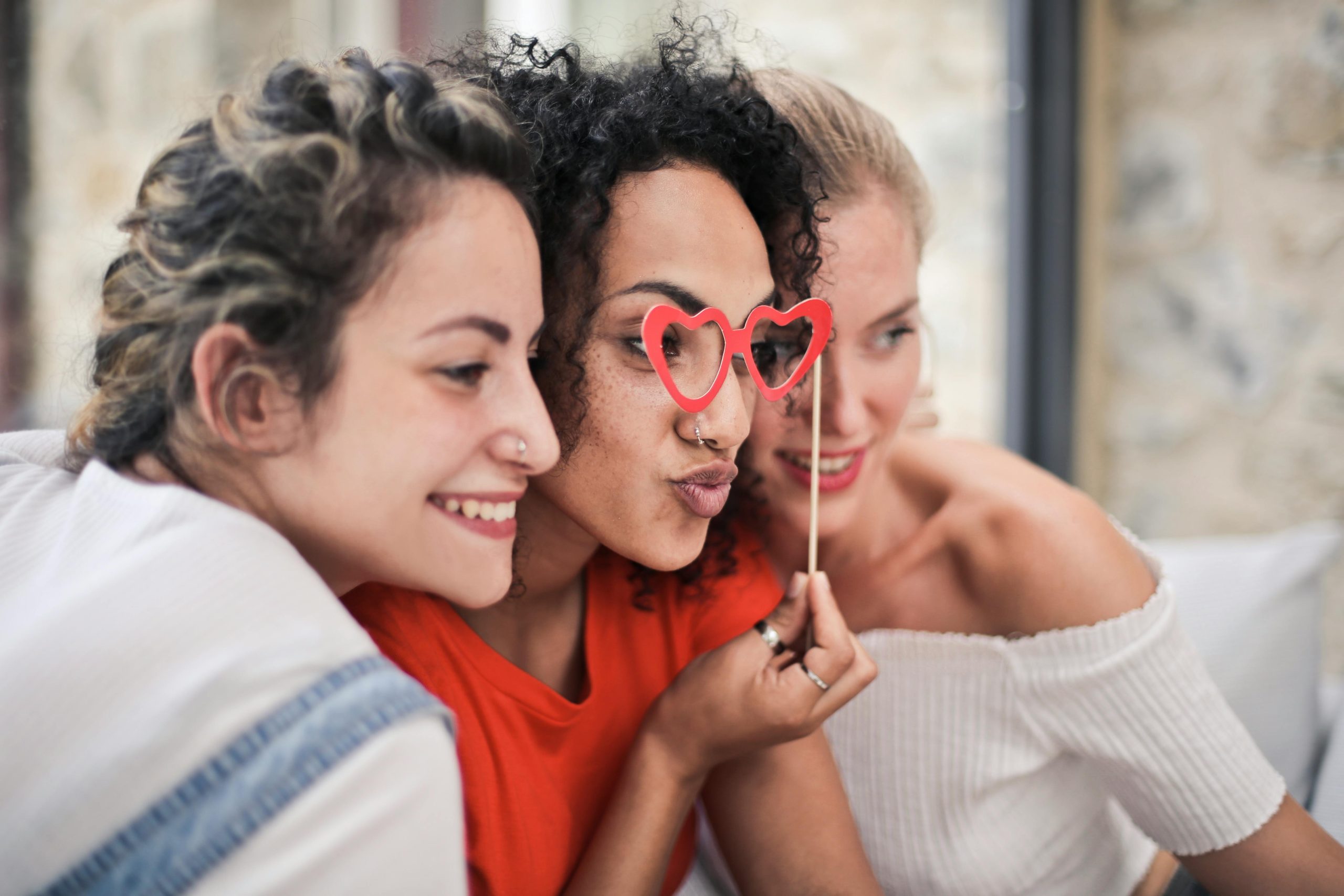 Retrouver un ami : Envoûtement d’amitié Envoûtement amoureux rapide sur photo